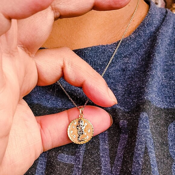 Harry Potter Gold Death Eater Dark Mark Necklace - Picture 5 of 5